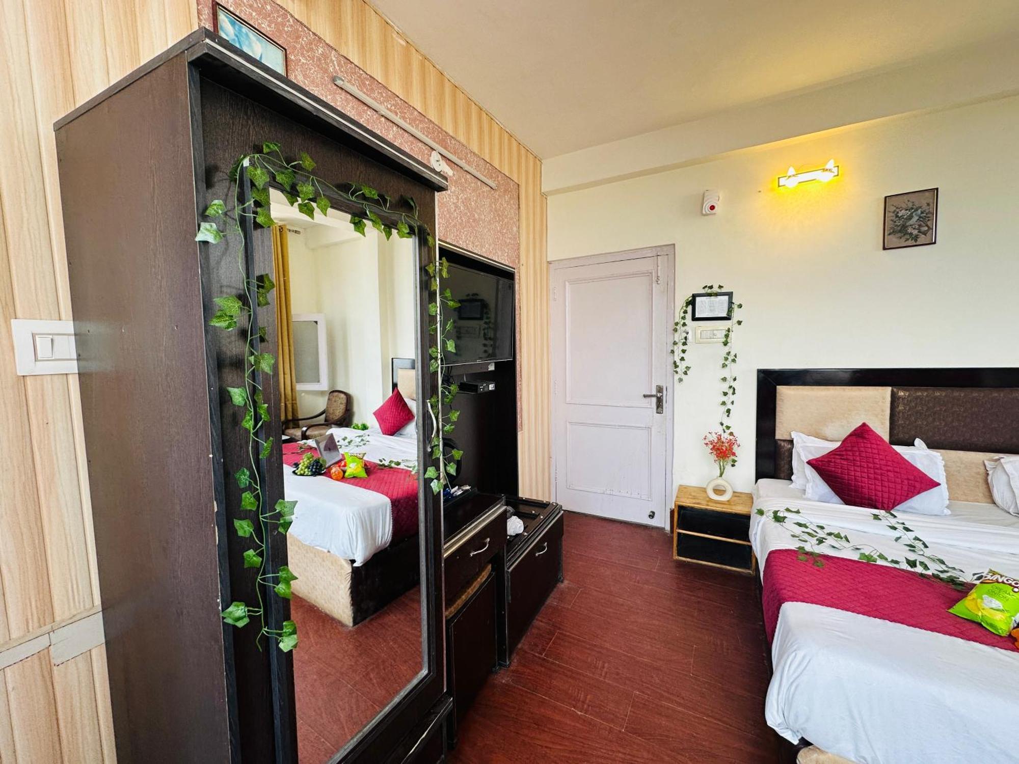 Hotel Mini Switzerland In Dalhousie Zewnętrze zdjęcie